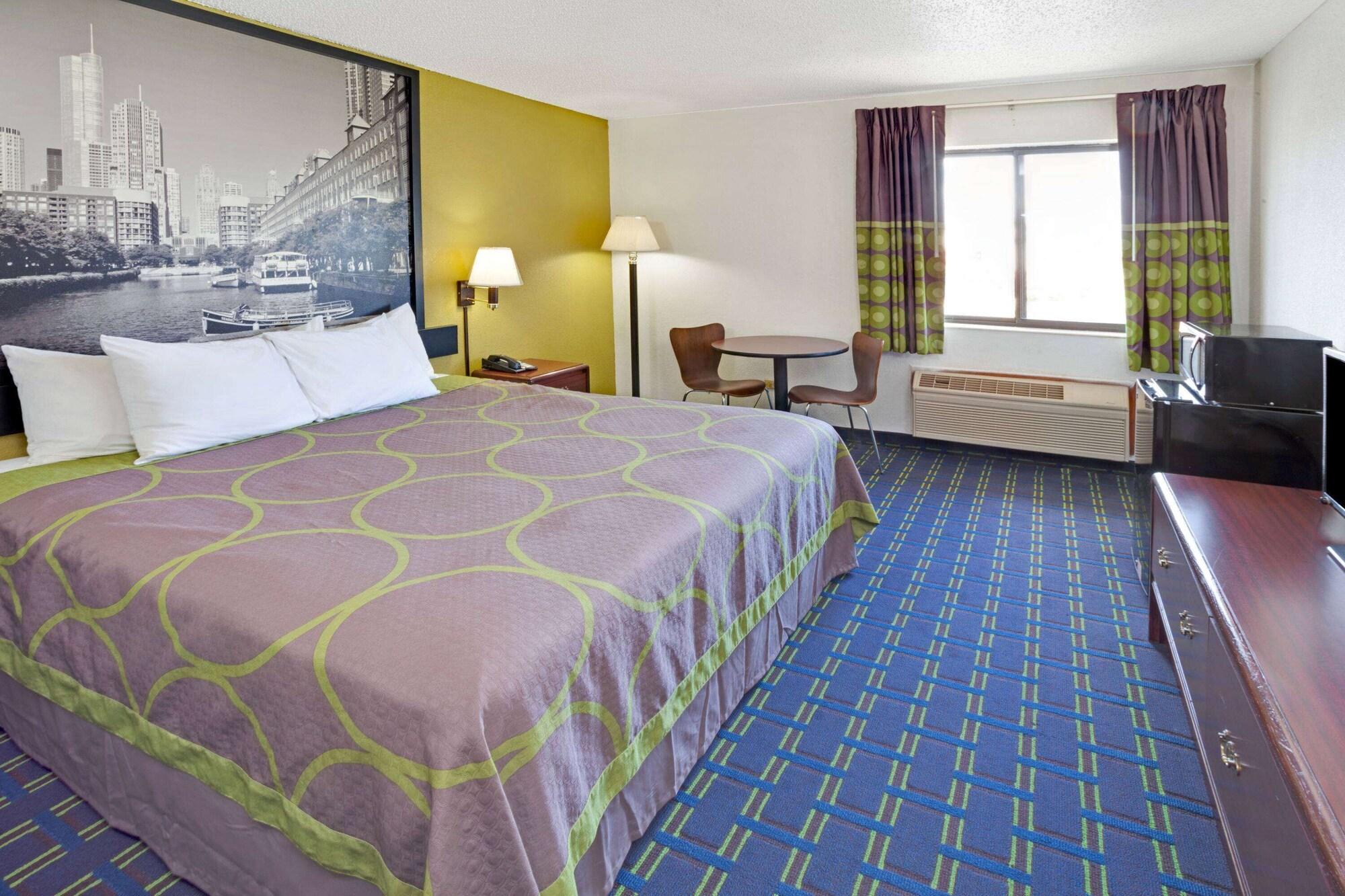 Hotel Super 8 By Wyndham I-57 Monee