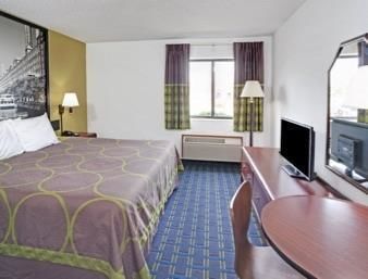 Hotel Super 8 By Wyndham I-57 2*